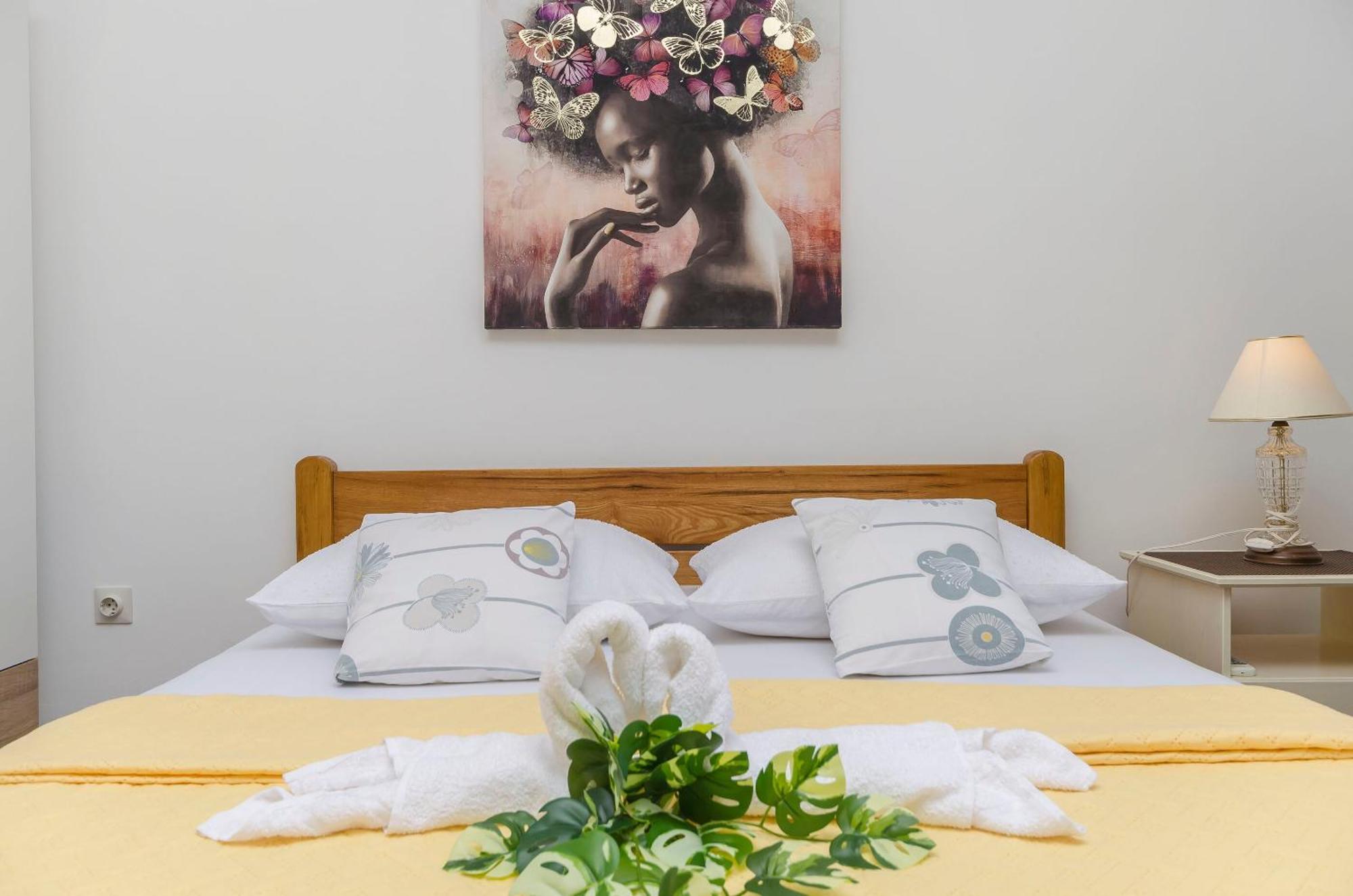 Apartment Robyn On The Beach 斯里马 外观 照片